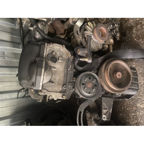 Nissan Primera 1.6 benzinli motor 